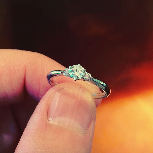 ダイヤモンドの婚約指輪 福岡県行橋市の宝石店